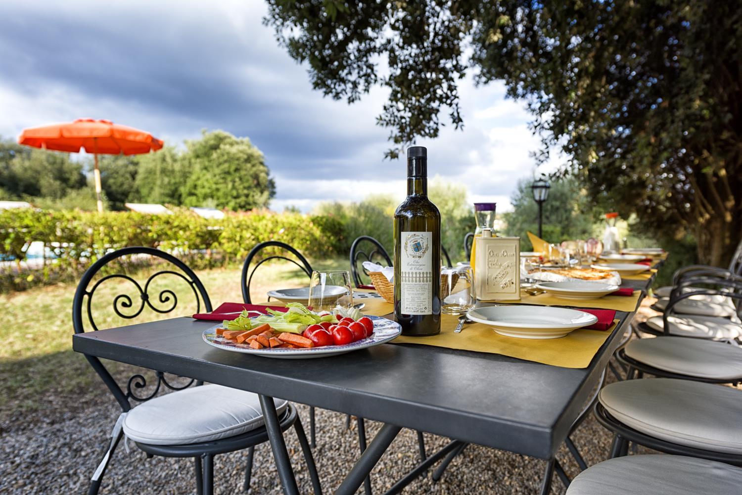 Fattoria Del Colle Er En Kendt Vingård I Toscana - Og Vi Har Tre Skønne ...